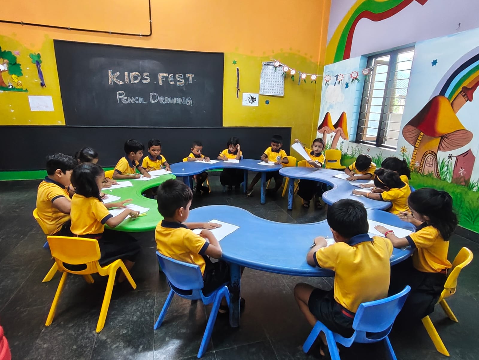 Students at Al Azhar Central School